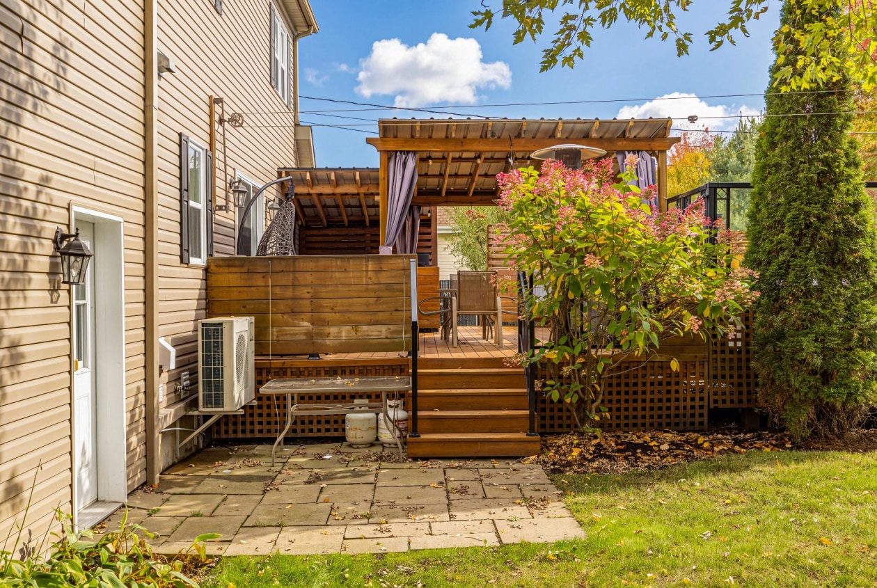 Terrasse — 117 Rue du Beaujolais, Cowansville