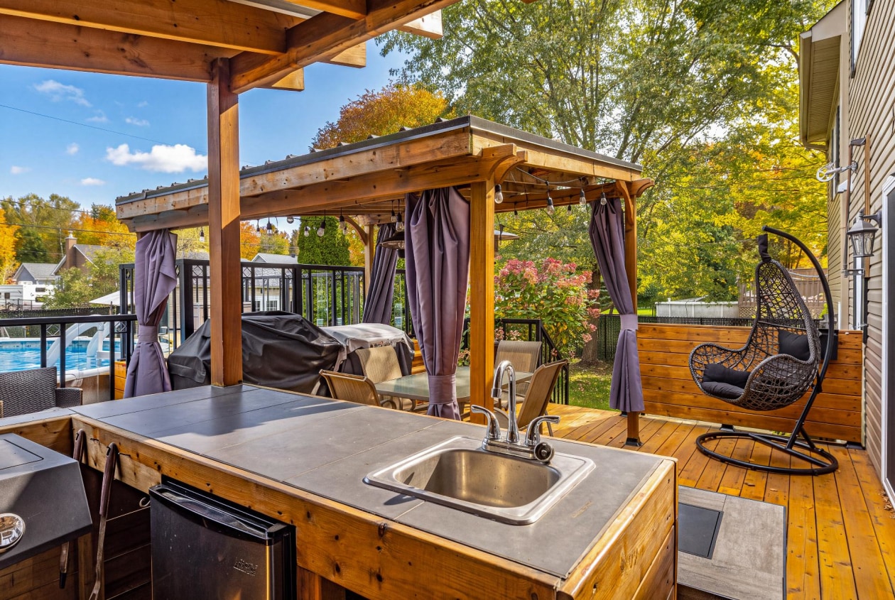 Terrasse — 117 Rue du Beaujolais, Cowansville