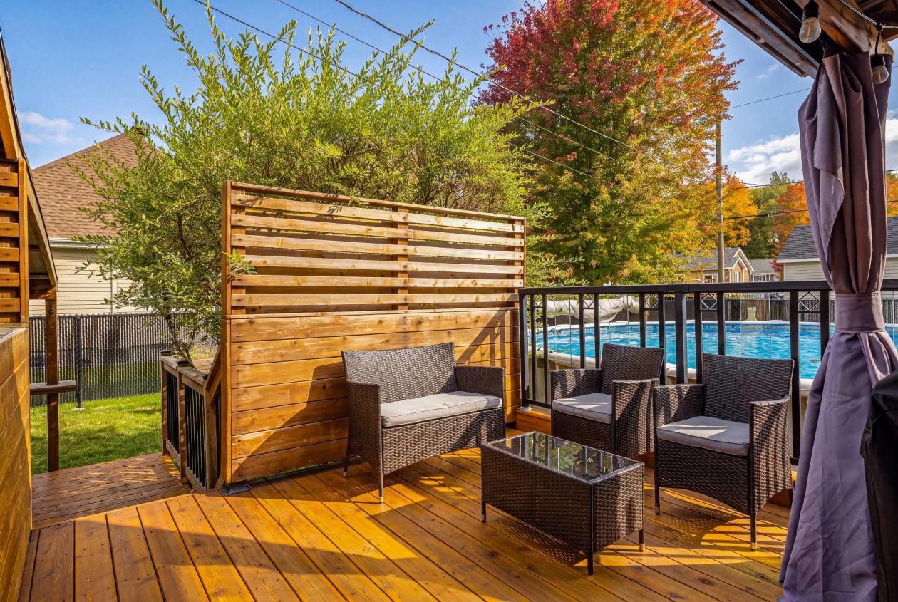 Terrasse — 117 Rue du Beaujolais, Cowansville