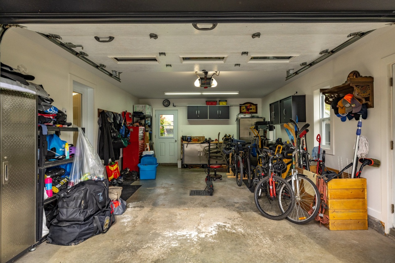 Garage — 117 Rue du Beaujolais, Cowansville