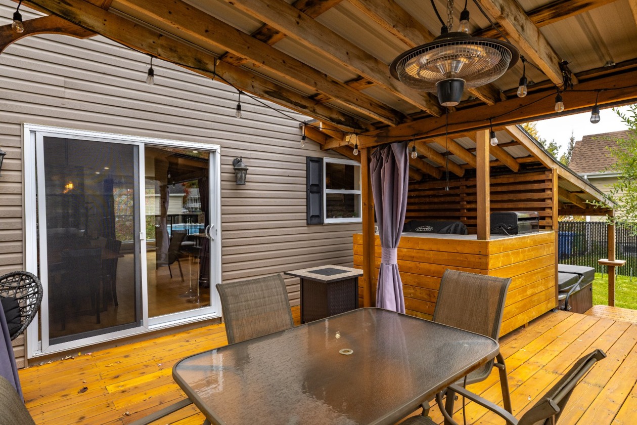 Terrasse — 117 Rue du Beaujolais, Cowansville
