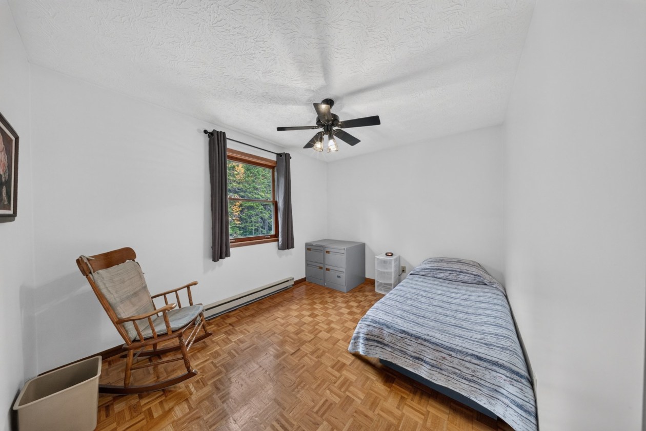 Chambre à coucher — 40 Rue des Muguets, Saint-Denis-de-Brompton
