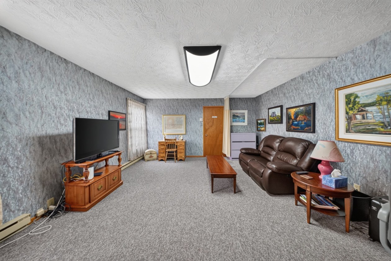 Salle familiale — 40 Rue des Muguets, Saint-Denis-de-Brompton