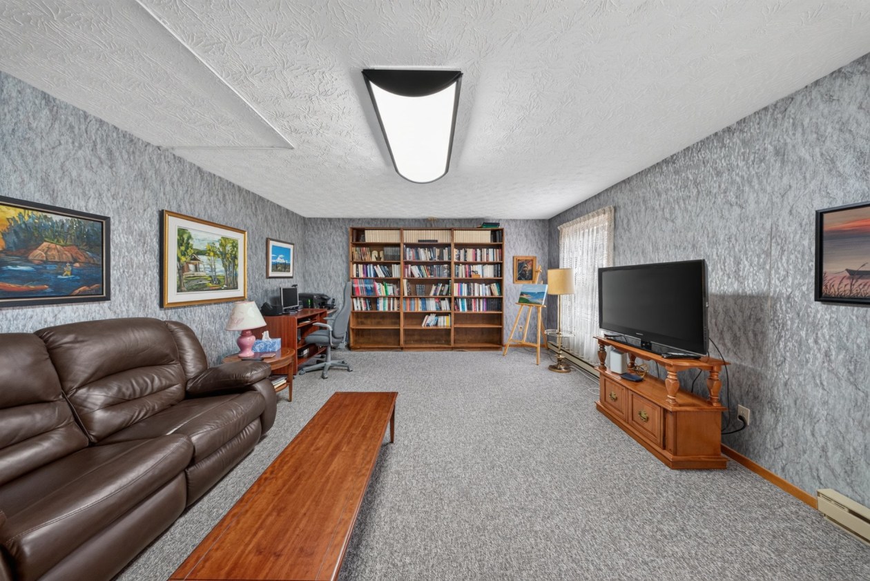 Salle familiale — 40 Rue des Muguets, Saint-Denis-de-Brompton