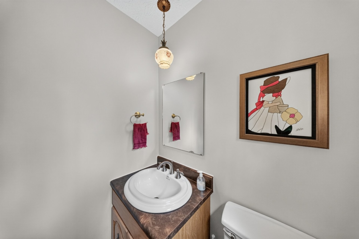 Salle d'eau — 40 Rue des Muguets, Saint-Denis-de-Brompton
