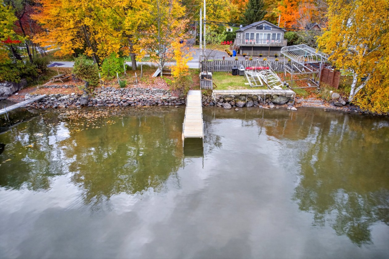 Bord de l'eau — 1 Rue Gaudord, Lac-Brome