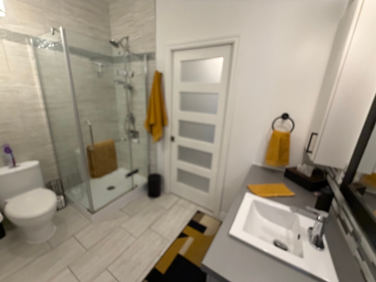 Salle de bains — 1626 Rue de la Prairie, Saguenay