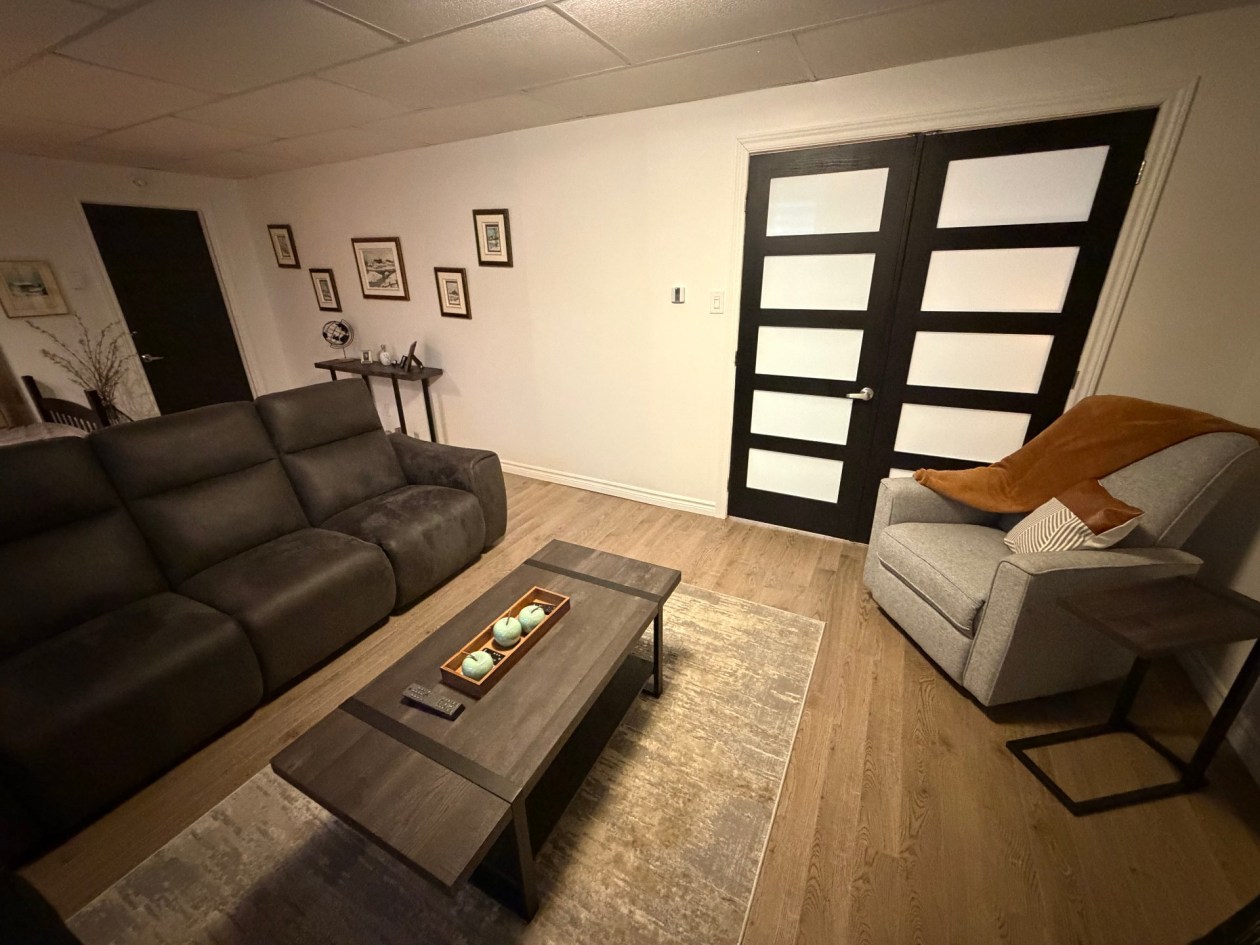 Salle familiale — 1626 Rue de la Prairie, Saguenay
