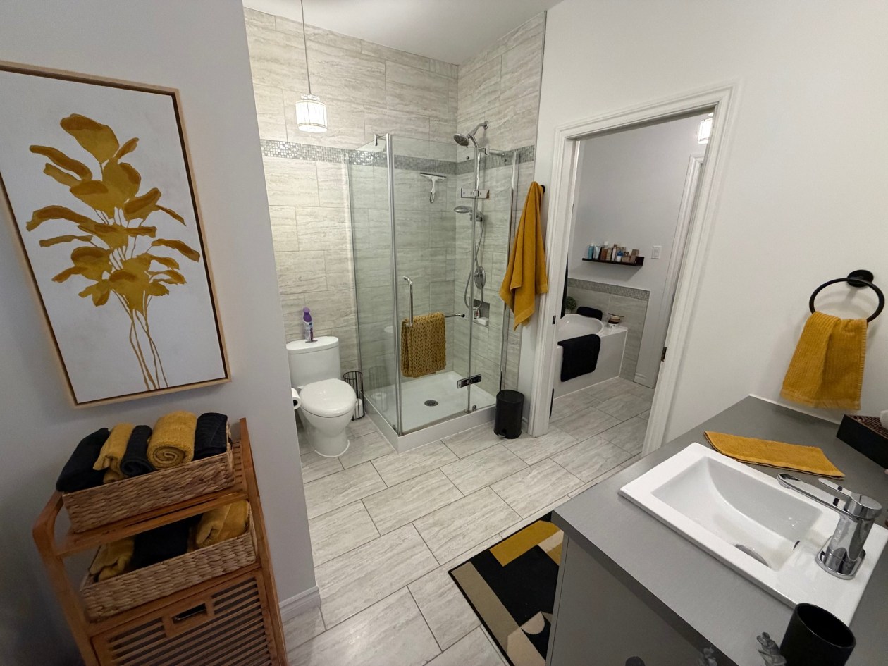 Salle de bains — 1626 Rue de la Prairie, Saguenay