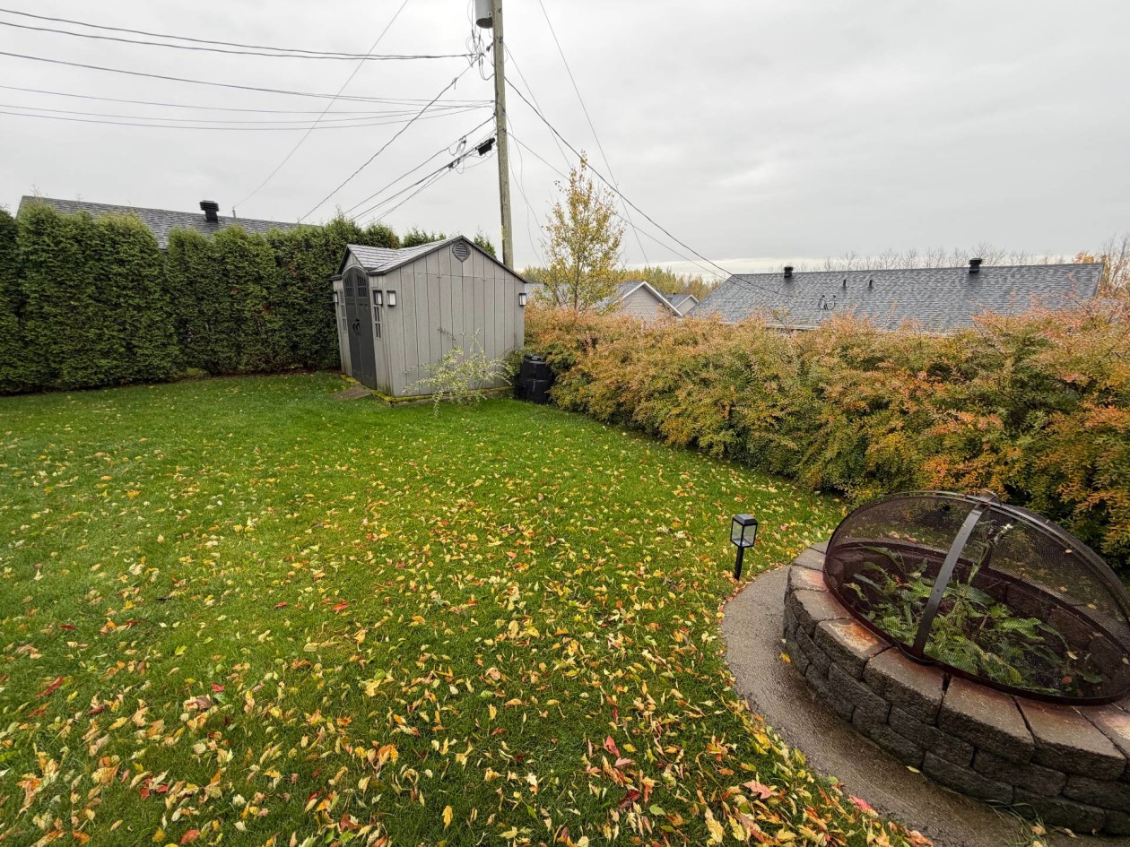 Extérieur — 1626 Rue de la Prairie, Saguenay