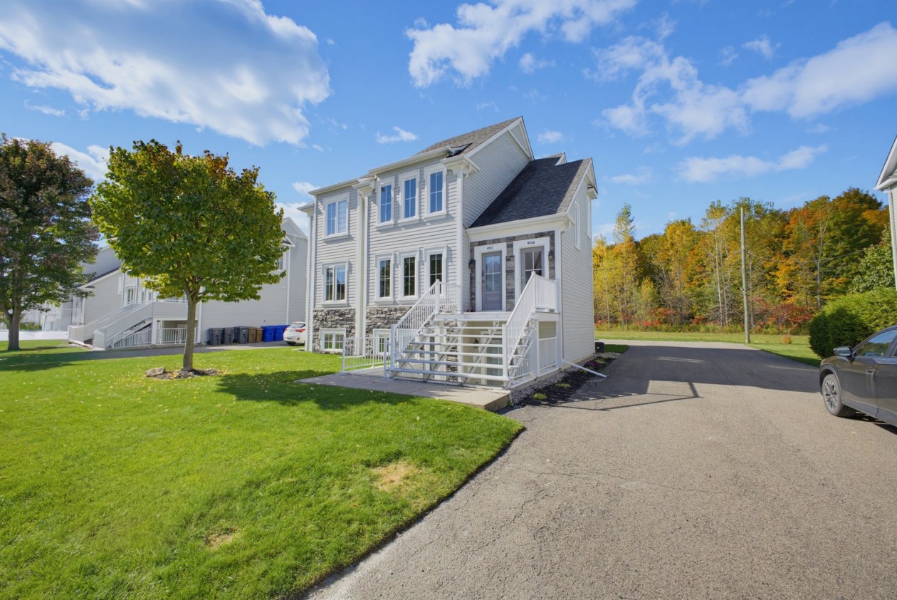 9715, Rue Yvon-Paiement