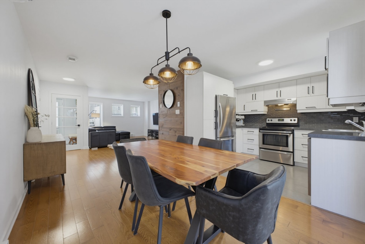 Salle à manger — 9715 Rue Yvon-Paiement, Mirabel