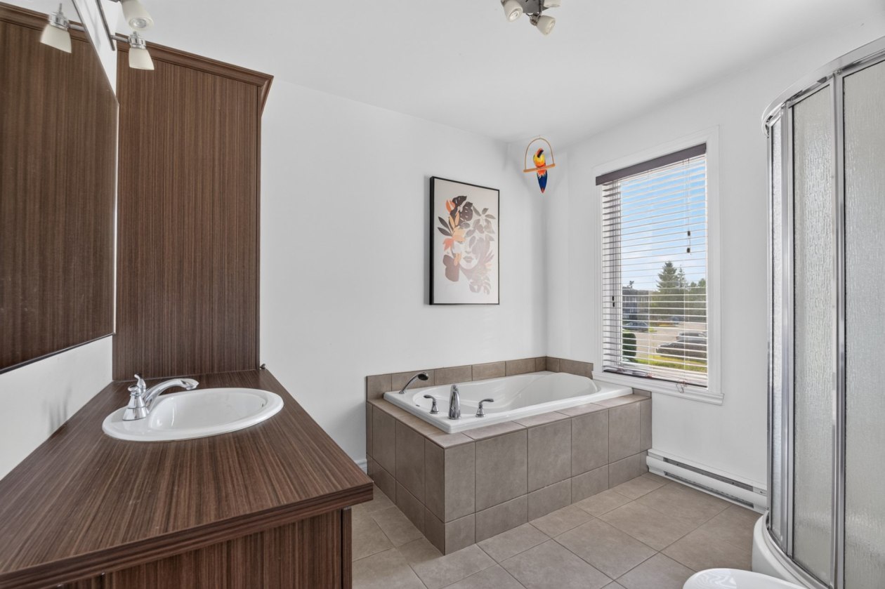 Salle de bains — 1366Z Rue Hamon, Québec