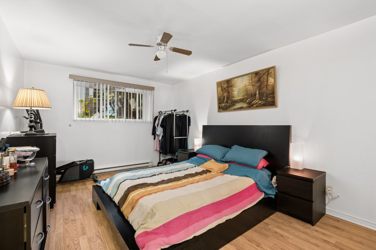 Chambre à coucher — 814 - 820 Av. Ponsard, Brossard