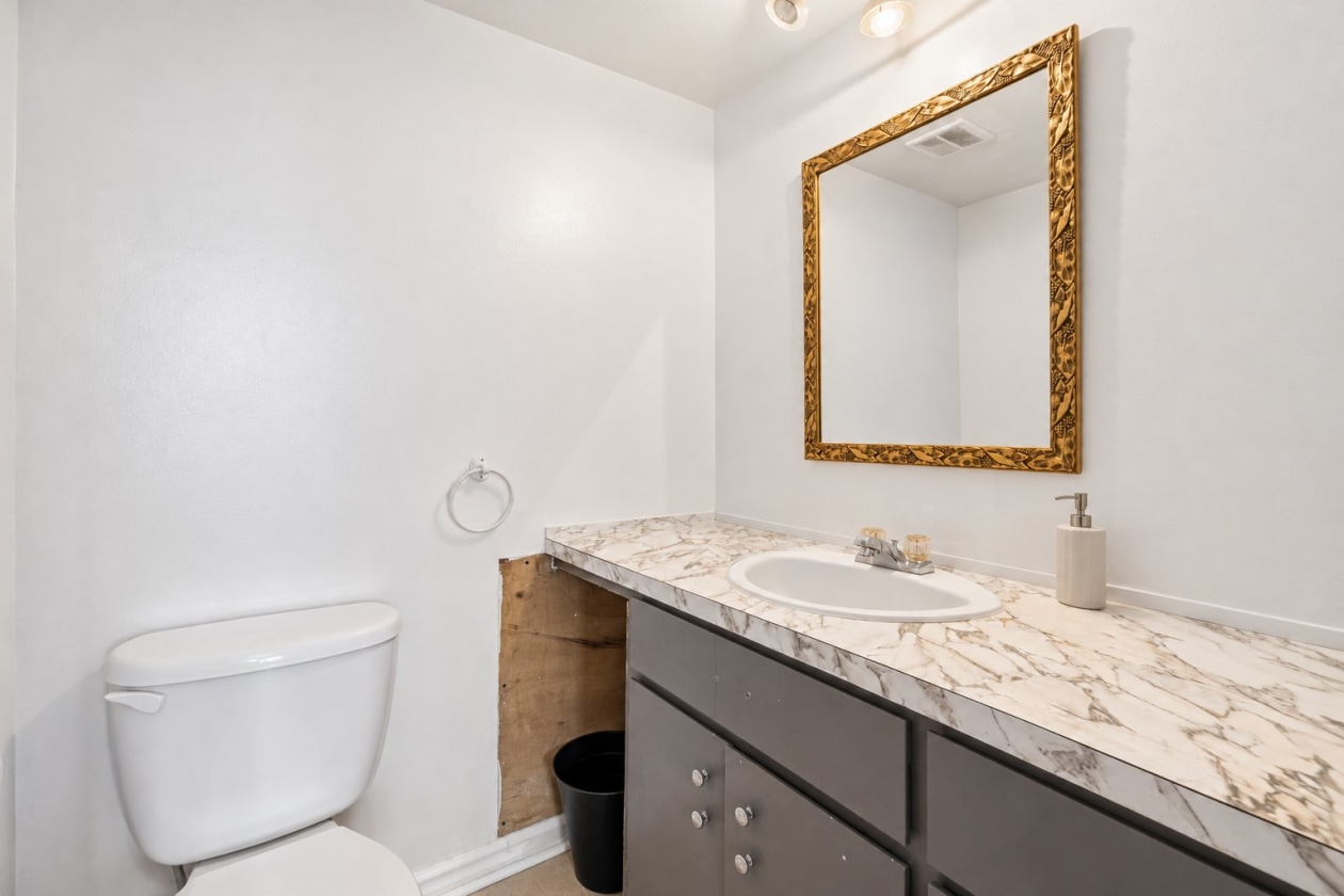 Salle de bains — 814 - 820 Av. Ponsard, Brossard