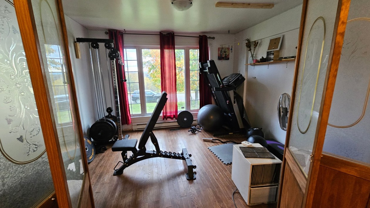 Salle d'exercice — 3734 Route de l'Anse-à-Benjamin, Saguenay