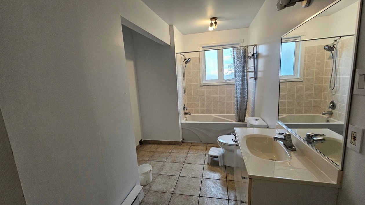 Salle de bains — 3734 Route de l'Anse-à-Benjamin, Saguenay