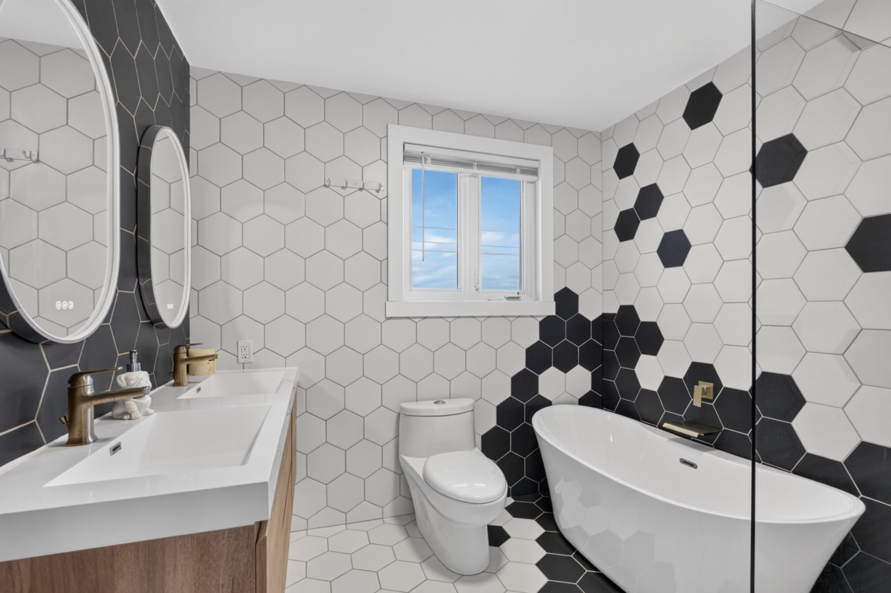 Salle de bains — 2024 Rue du Pont, Saint-Lambert-de-Lauzon