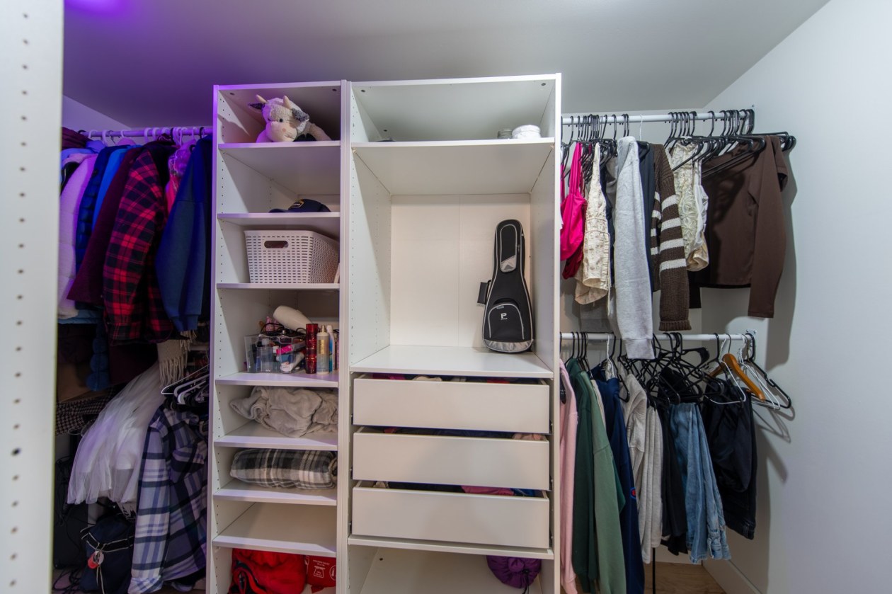 Penderie — 12 Rue Wakeham, Gaspé