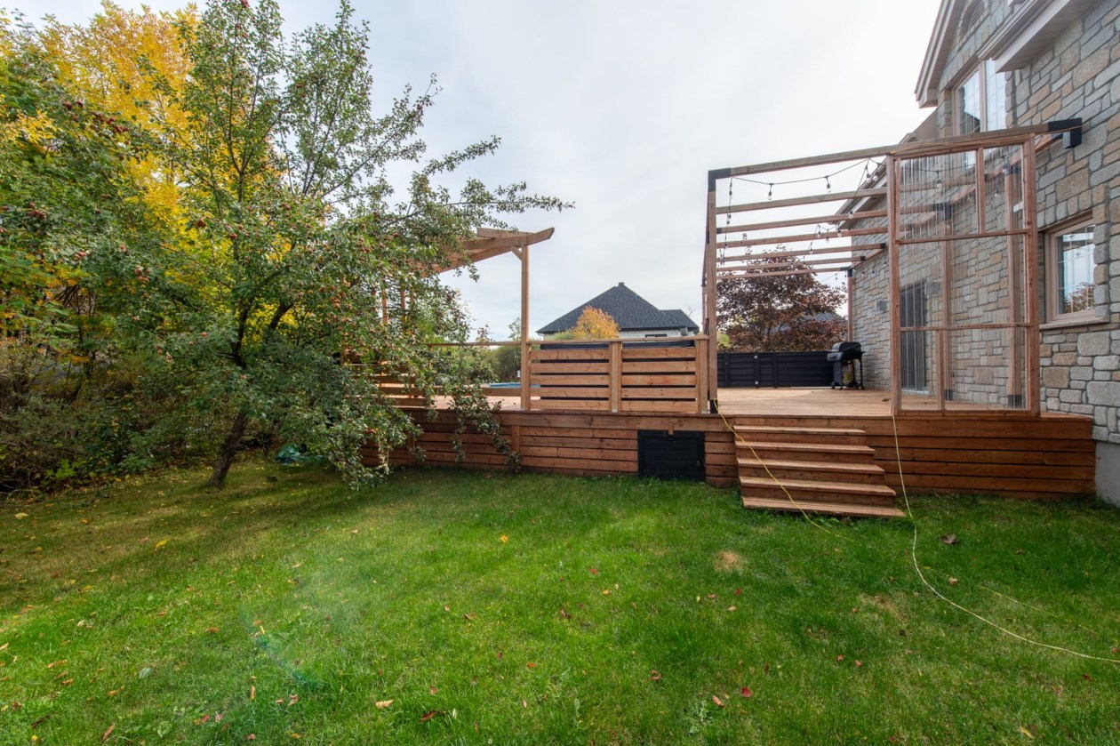 Cour — 12 Rue Wakeham, Gaspé