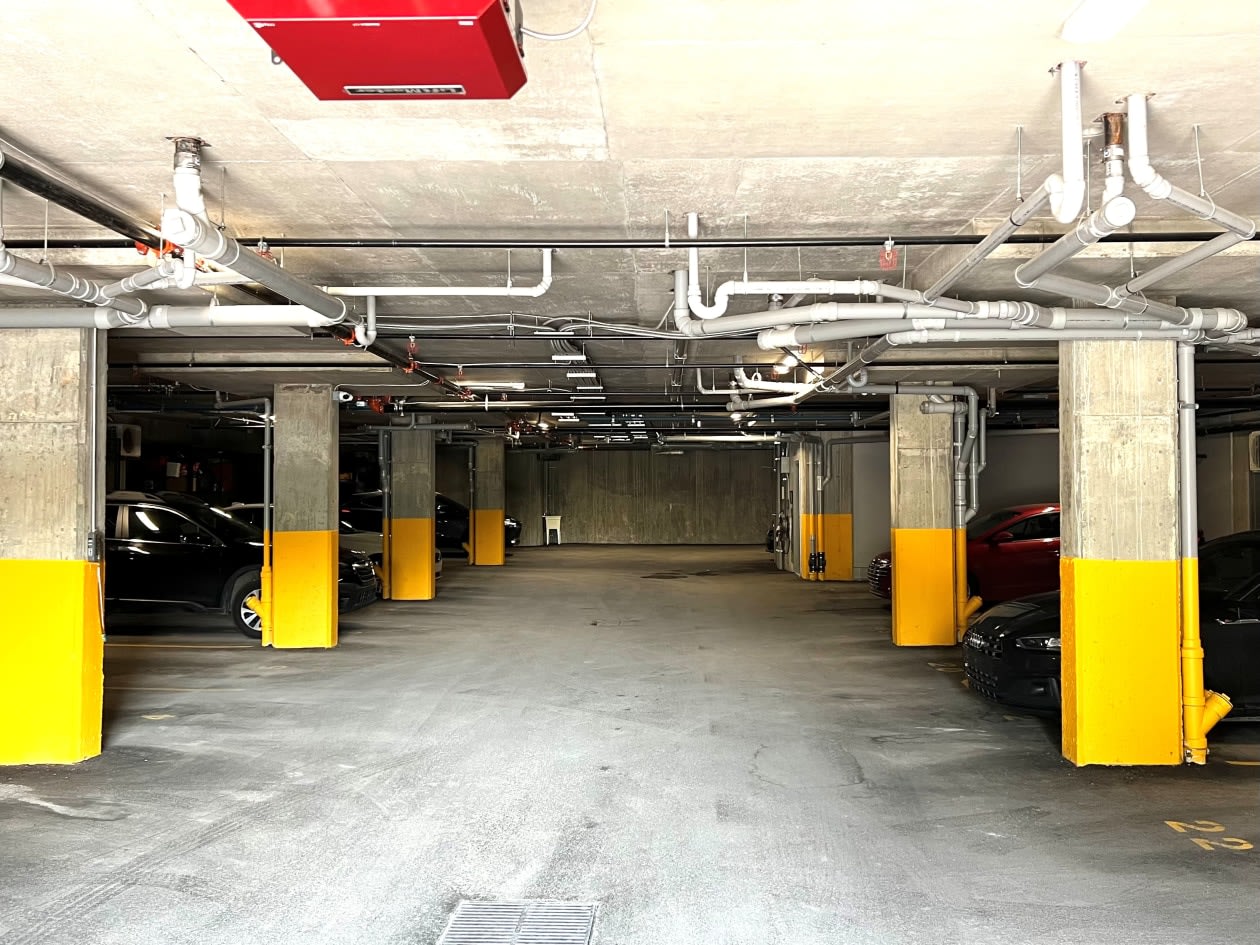 Garage — 403-322 Rue Des Vétérans, Mont-Saint-Hilaire