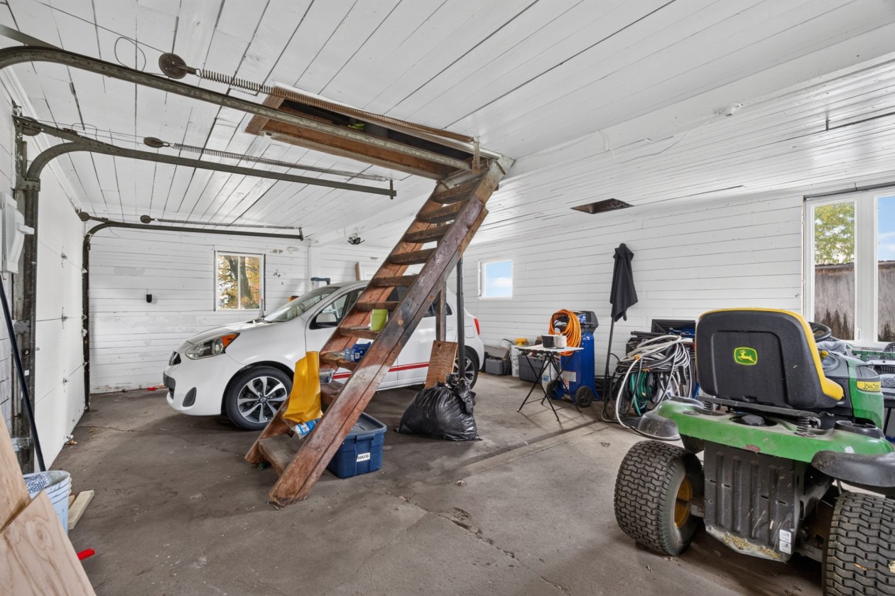 Garage — 2024 Rue du Pont, Saint-Lambert-de-Lauzon