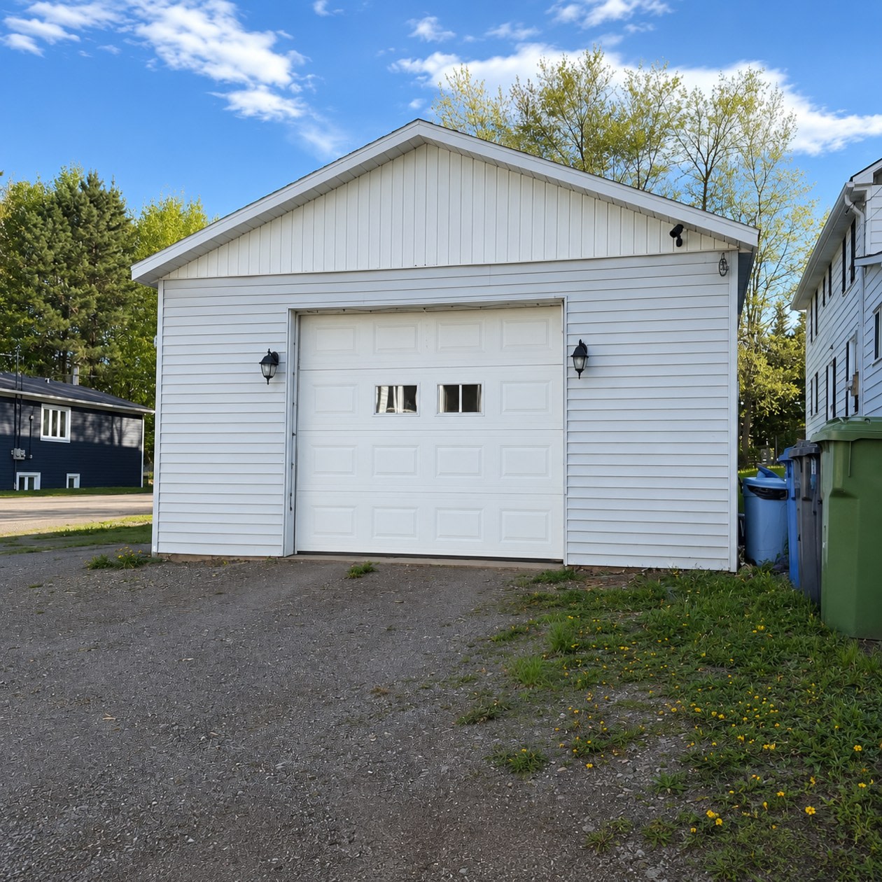 Garage — 28 Rte Elgin S, Saint-Pamphile