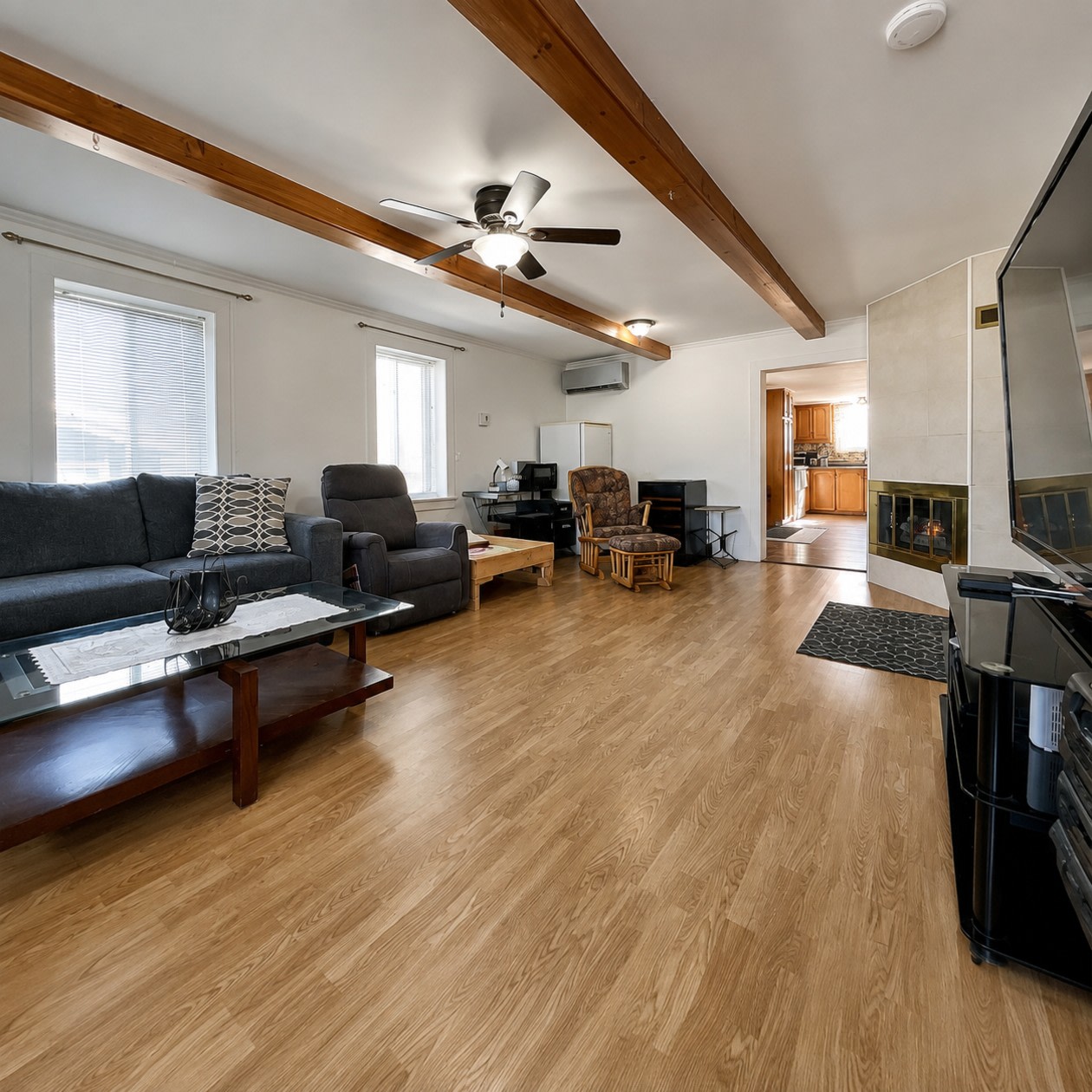 Salon — 28 Rte Elgin S, Saint-Pamphile