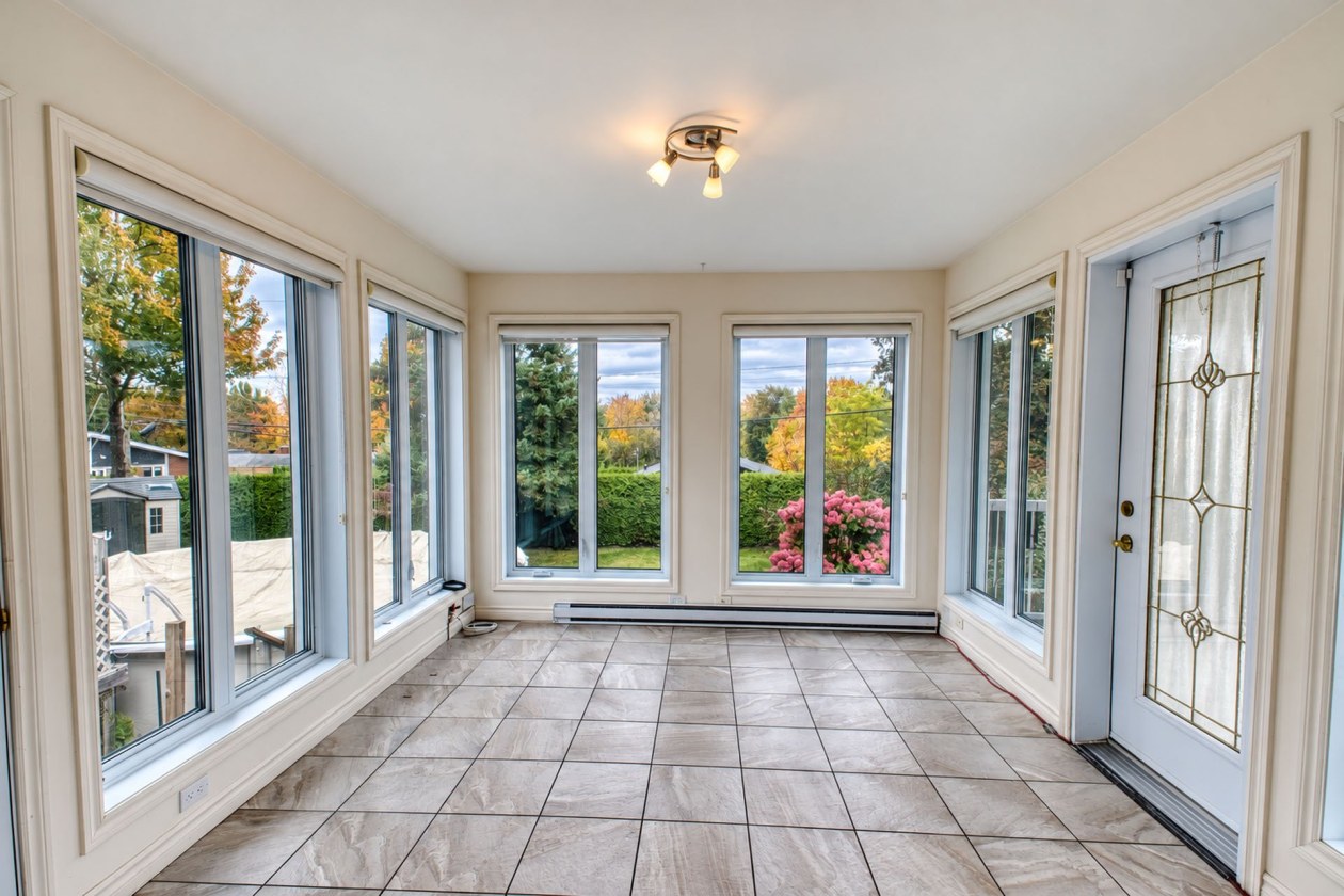 Verrière — 2210 Rue d'Youville, Sherbrooke