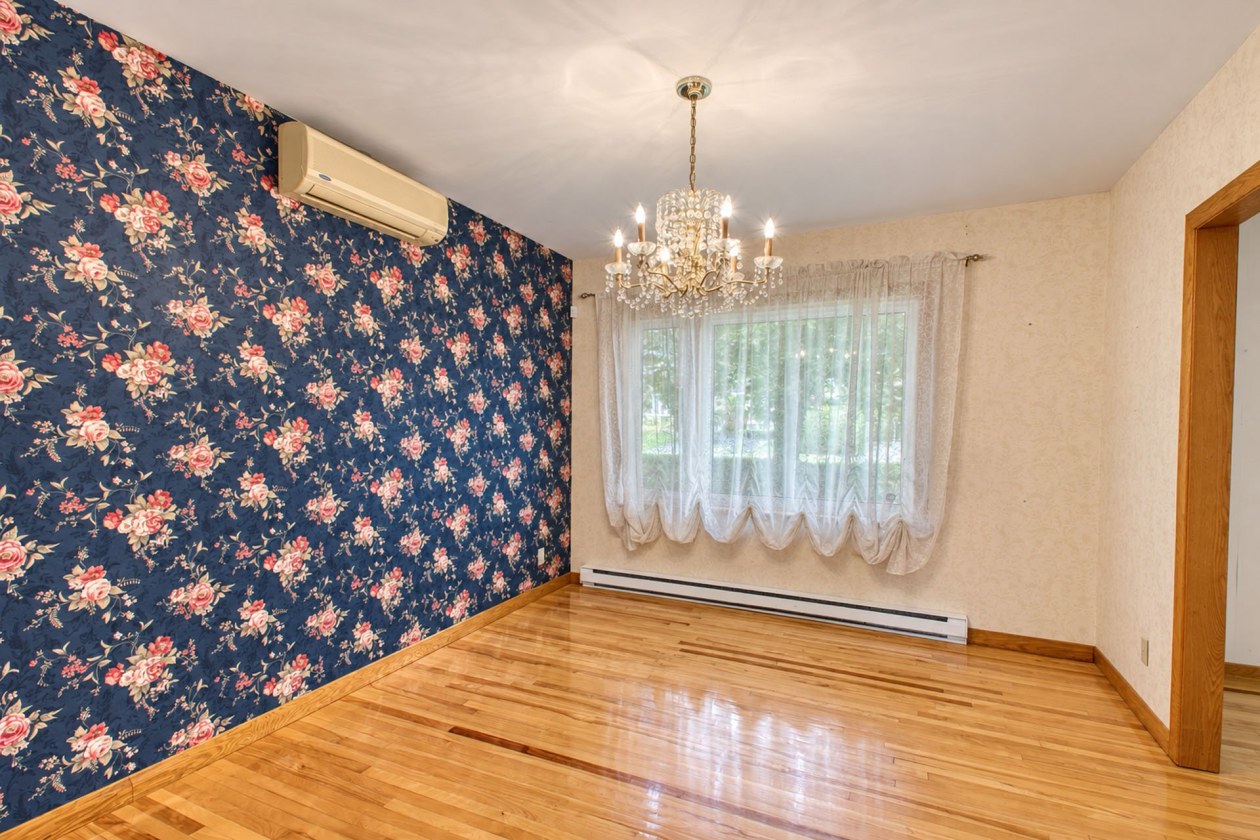 Salle à manger — 2210 Rue d'Youville, Sherbrooke