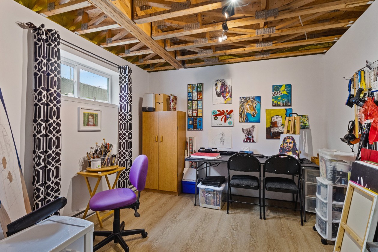Salle familiale — 111 Rue Jean-Paul-Lemieux, Cowansville