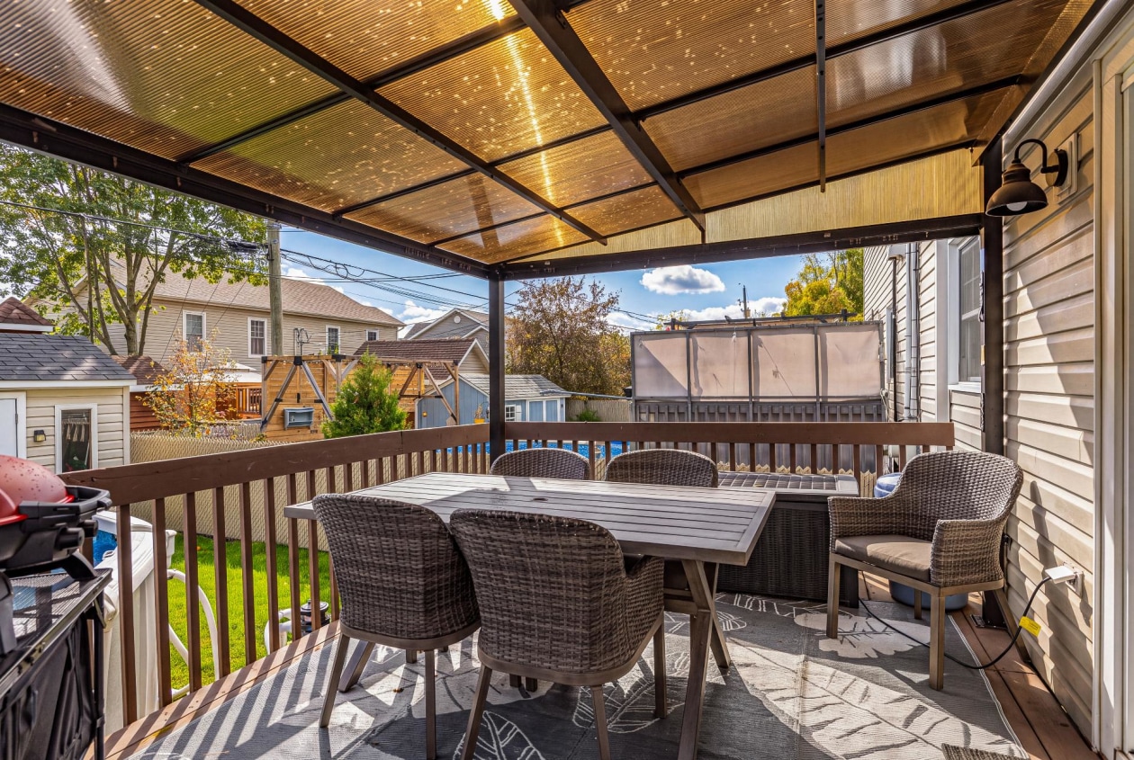 Terrasse — 111 Rue Jean-Paul-Lemieux, Cowansville