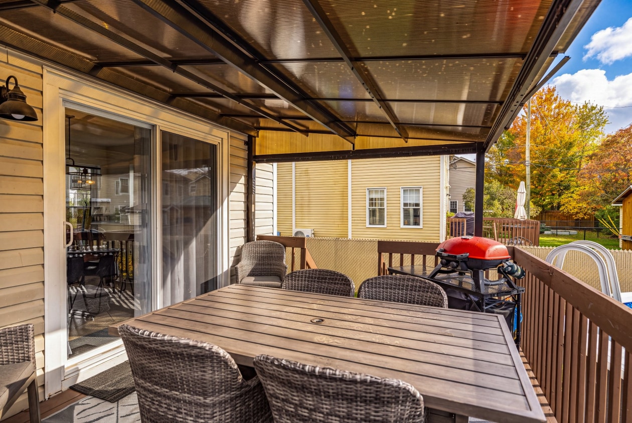 Terrasse — 111 Rue Jean-Paul-Lemieux, Cowansville