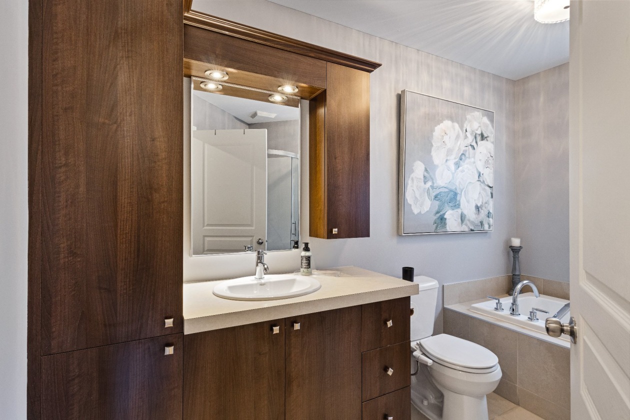 Salle de bains — 111 Rue Jean-Paul-Lemieux, Cowansville