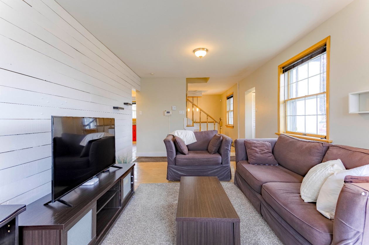 Salon — 605 115e Rue, Shawinigan