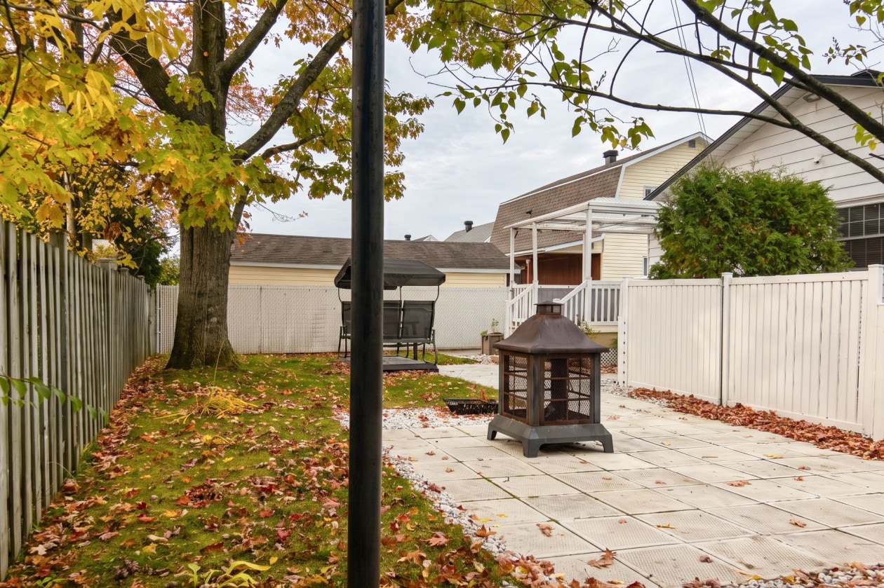 Cour — 605 115e Rue, Shawinigan