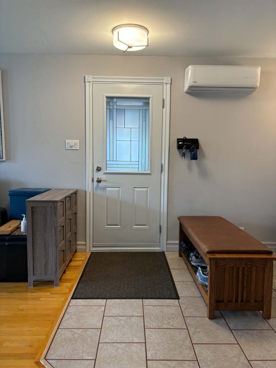 Hall d'entrée — 3421 Rue Cabot, Saguenay