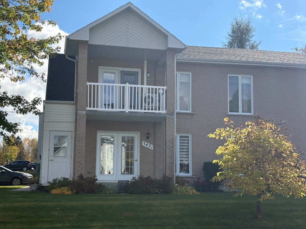 Façade — 3421 Rue Cabot, Saguenay