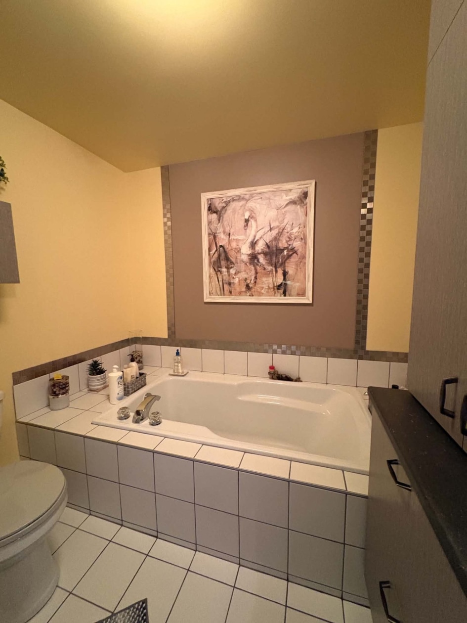 Salle de bains — 3421 Rue Cabot, Saguenay