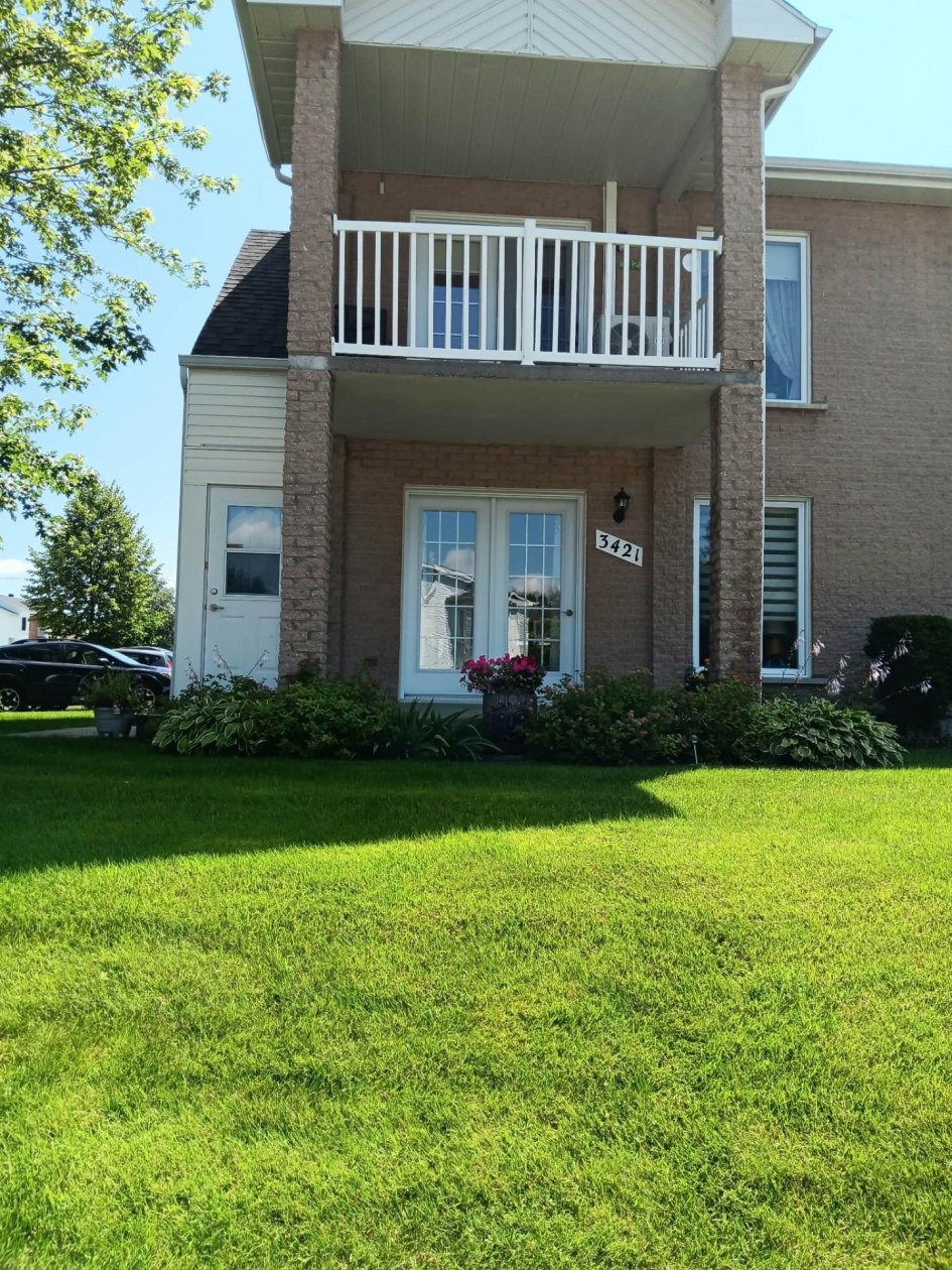 Façade — 3421 Rue Cabot, Saguenay