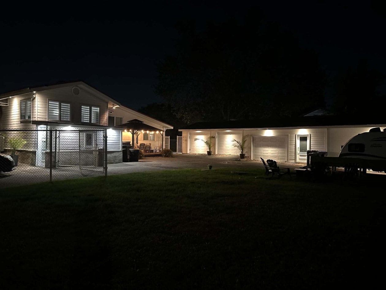 Cour — 4045 Boul. des Mille-Îles, Laval