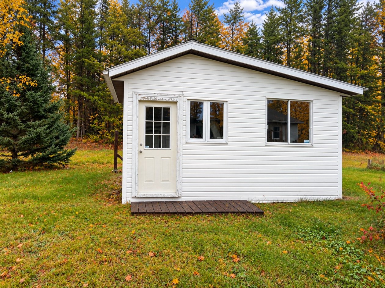 Garage — 379 Rue Nil-Boucher, Saint-Ambroise