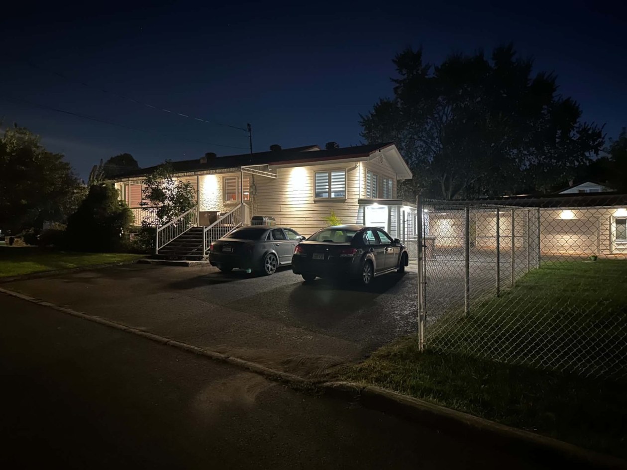 Face arrière — 4045 Boul. des Mille-Îles, Laval