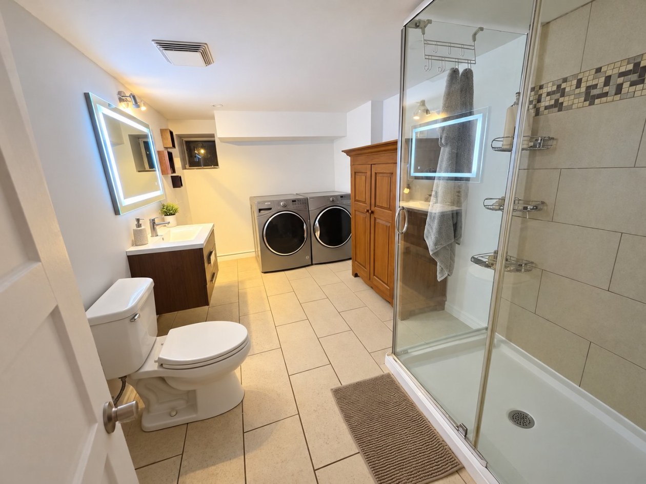 Salle de bains — 4045 Boul. des Mille-Îles, Laval