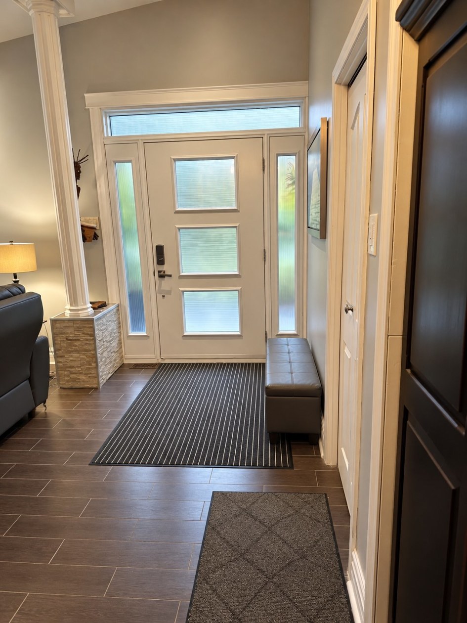 Hall d'entrée — 4045 Boul. des Mille-Îles, Laval