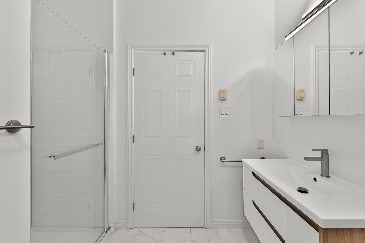 Salle de bains — 3080 Rue du Trianon, Montréal