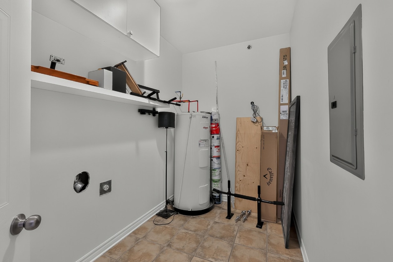 Salle de lavage — 3080 Rue du Trianon, Montréal