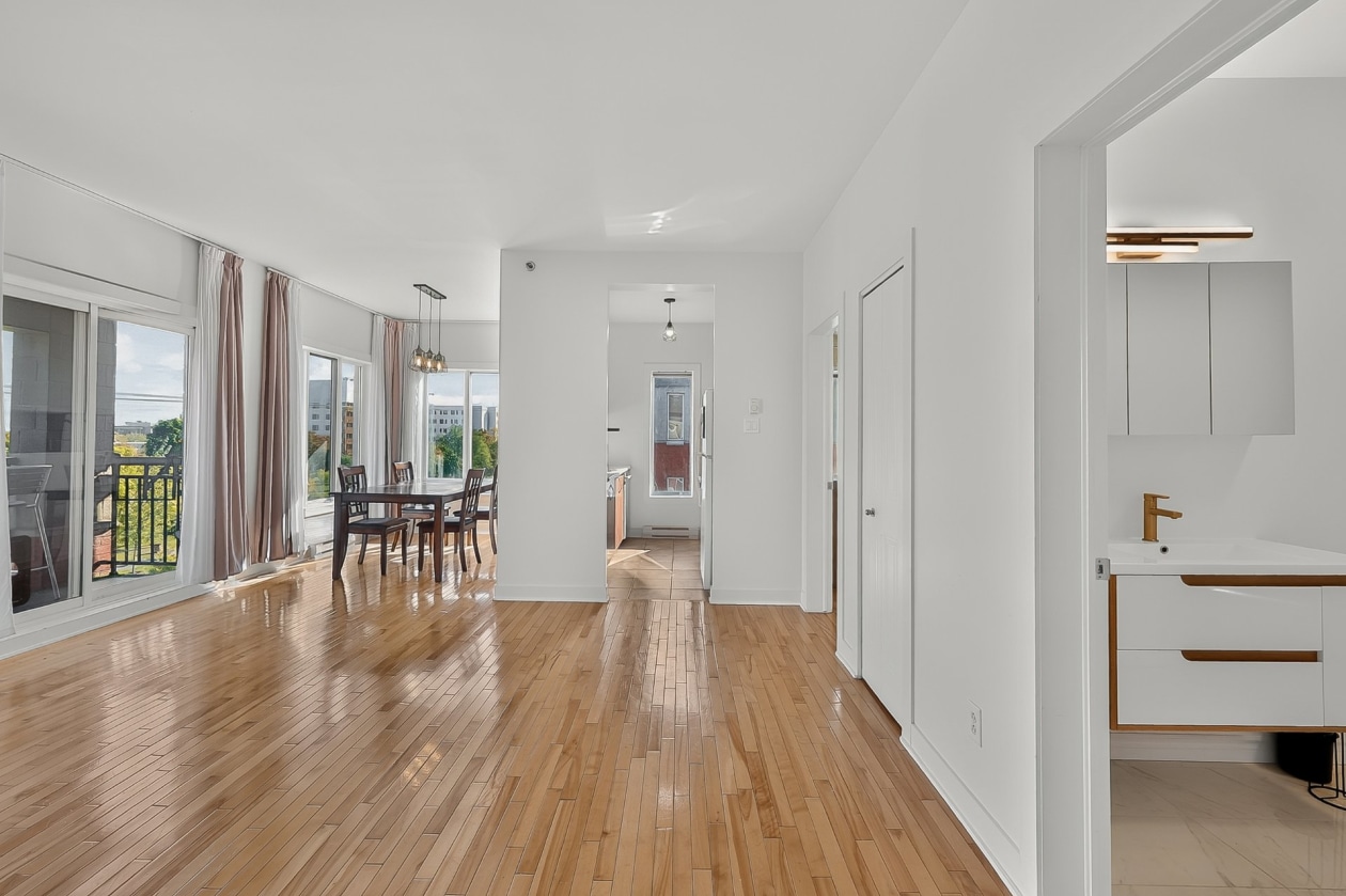 Salon — 3080 Rue du Trianon, Montréal