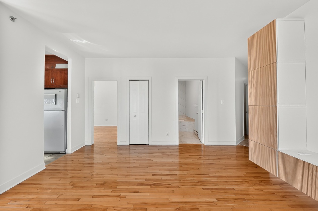 Salon — 3080 Rue du Trianon, Montréal