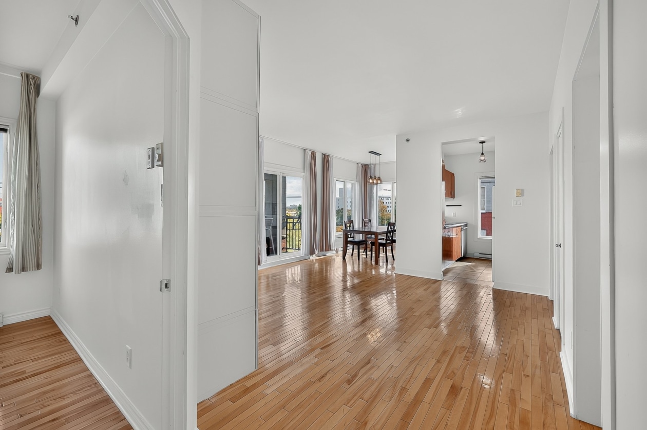 Salon — 3080 Rue du Trianon, Montréal